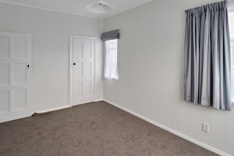 Photo of property in 26 Naenae Road, Naenae, Lower Hutt, 5011
