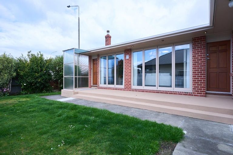 Photo of property in 39 Oxford Street, West End, Timaru, 7910