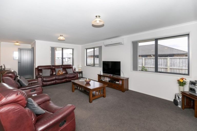 Photo of property in 25 Max Landing, Grandview Heights, Hamilton, 3200