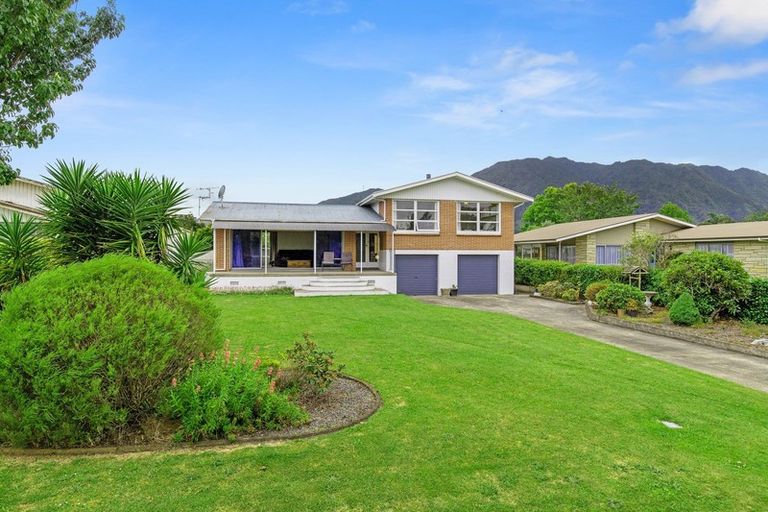 Photo of property in 130 Stanley Avenue, Te Aroha, 3320