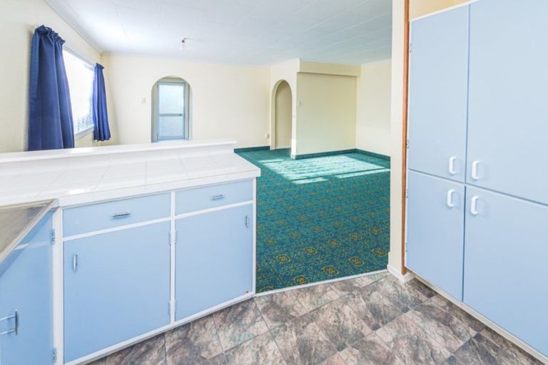 Photo of property in 120 Cornfoot Street, Castlecliff, Whanganui, 4501