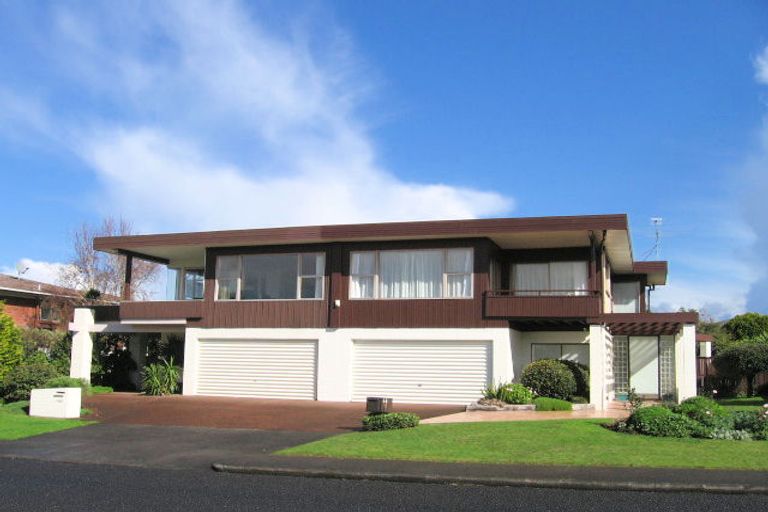Photo of property in 1/115 Clovelly Road, Bucklands Beach, Auckland, 2012