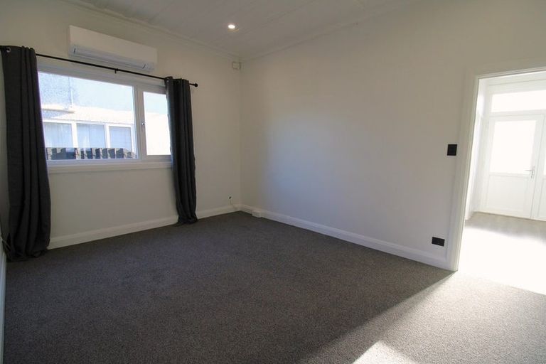 Photo of property in 11 Bathgate Street, South Dunedin, Dunedin, 9012