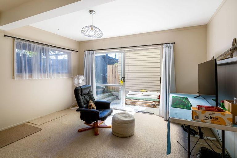 Photo of property in 312 Glengarry Road, Glen Eden, Auckland, 0602