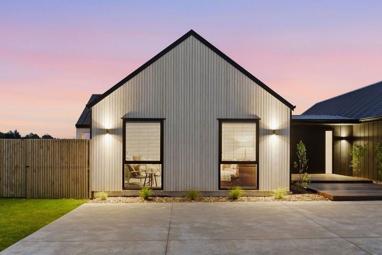 Photo of property in 94 Ridgeland Way, West Melton, 7618