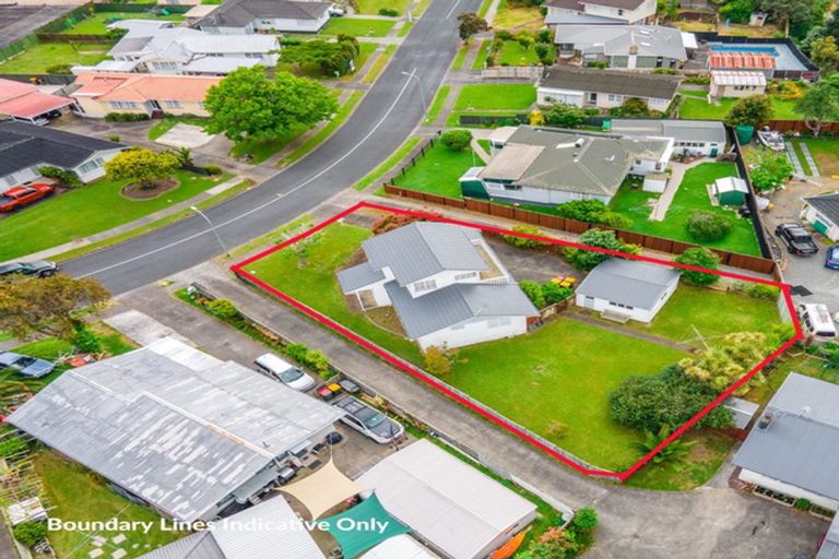 Photo of property in 109 Edgewater Drive, Pakuranga, Auckland, 2010