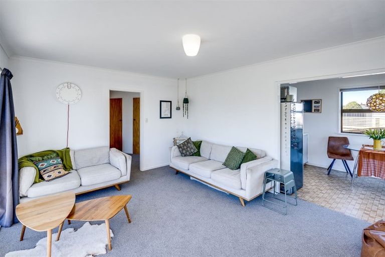 Photo of property in 1 Wynyard Crescent, Tamatea, Napier, 4112