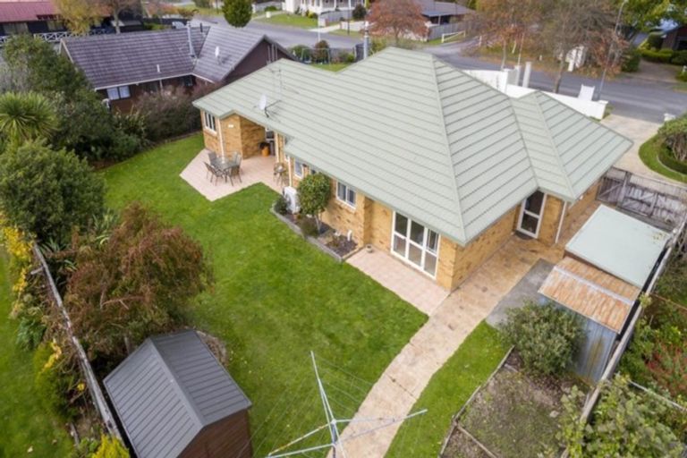 Photo of property in 4 Emerald Hill Drive, Birchville, Upper Hutt, 5018