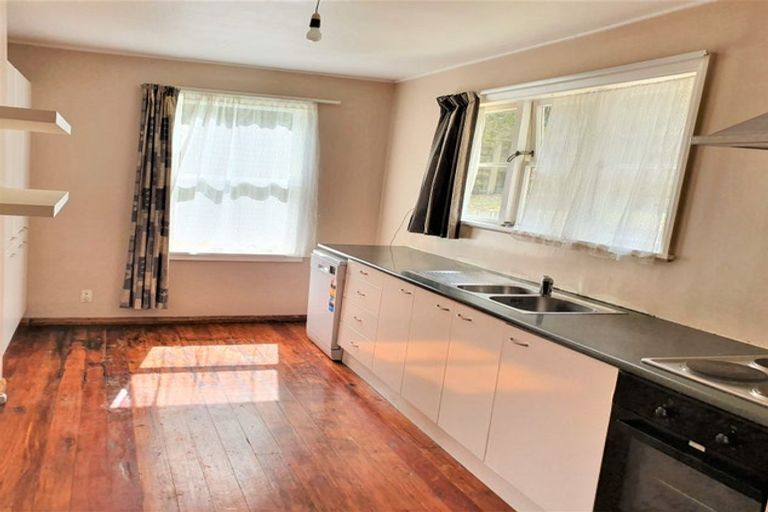 Photo of property in 21 Montgomery Avenue, Karori, Wellington, 6012