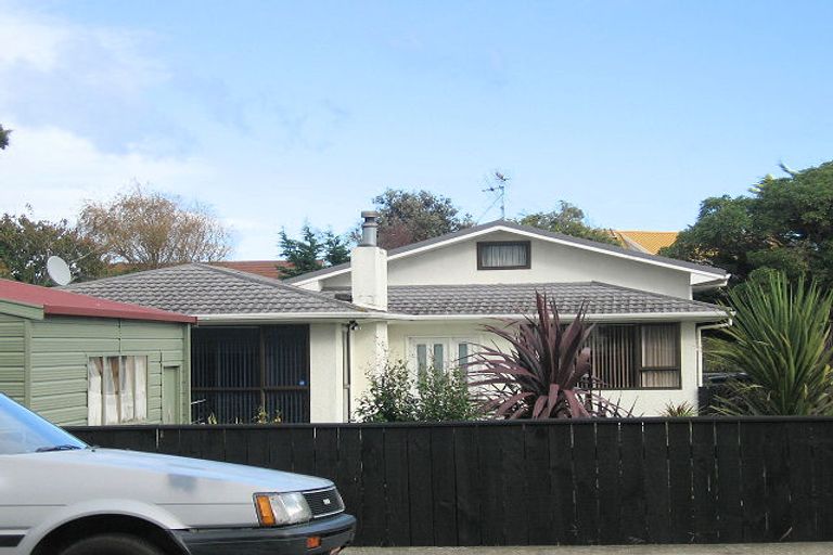 Photo of property in 44b Eatwell Avenue, Paraparaumu Beach, Paraparaumu, 5032