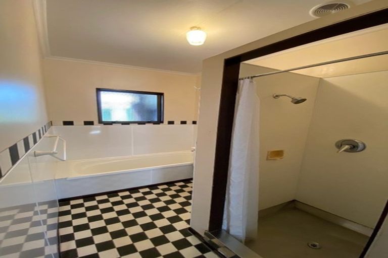 Photo of property in 10 Seafront Road, Castlecliff, Whanganui, 4501