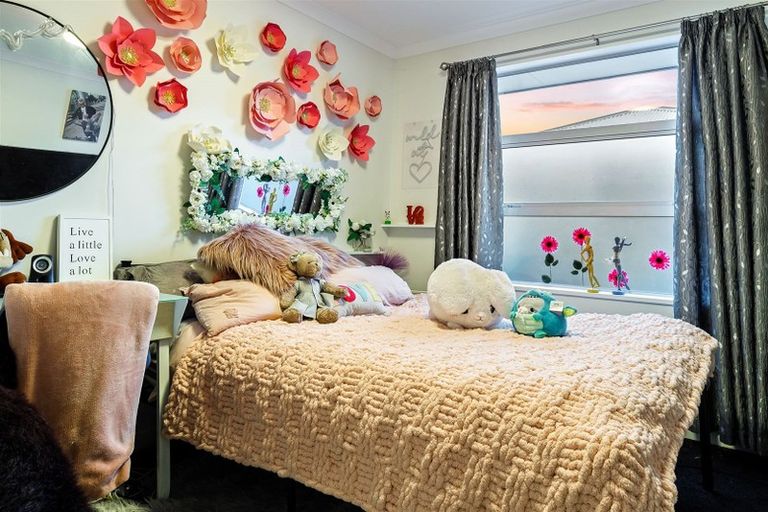 Photo of property in 11 Murfitt Street, Pegasus, 7612