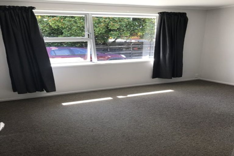 Photo of property in 2/4 Glasgow Street, St Andrews, Hamilton, 3200