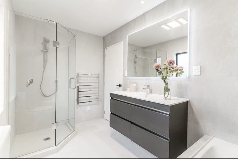 Photo of property in 39c Maugham Drive, Bucklands Beach, Auckland, 2014