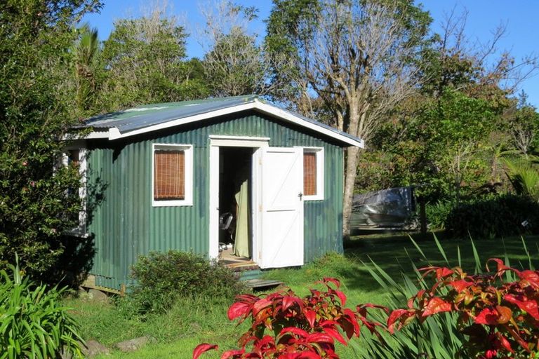 Photo of property in 30 Colville Road, Coromandel, 3506