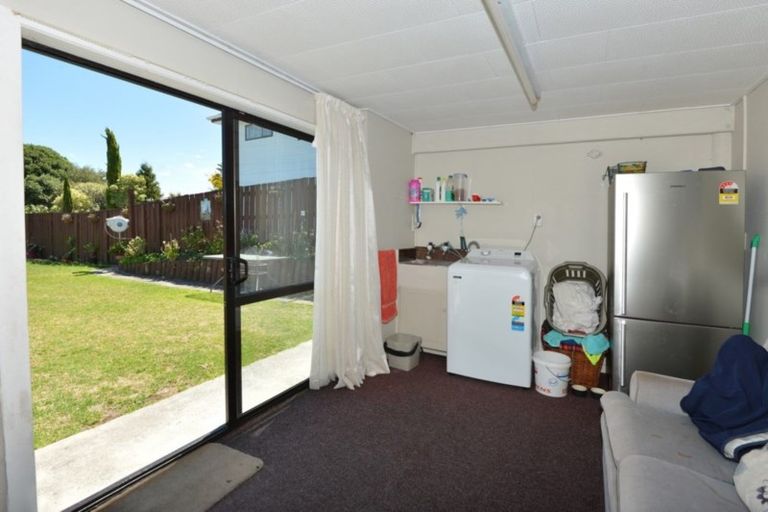 Photo of property in 28 Manaia View Road, One Tree Point, 0118