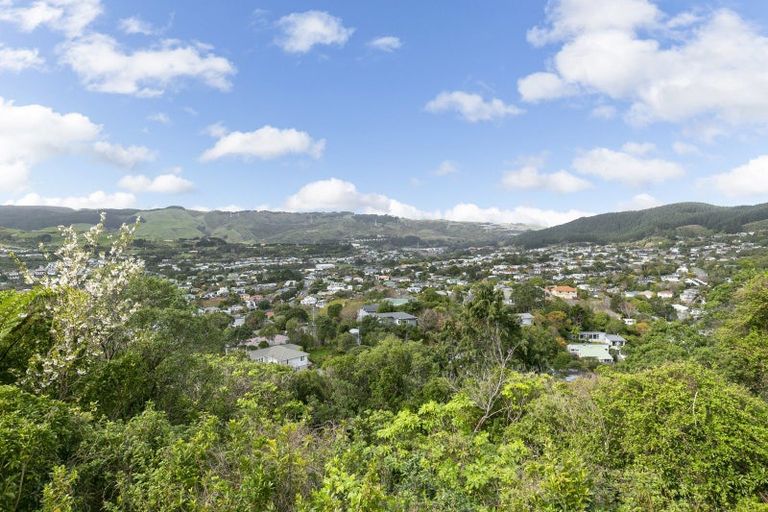 Photo of property in 37 Westhaven Drive, Tawa, Wellington, 5028