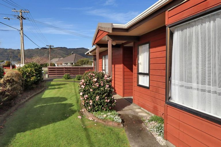 Photo of property in 2a Cottle Street, Avalon, Lower Hutt, 5011