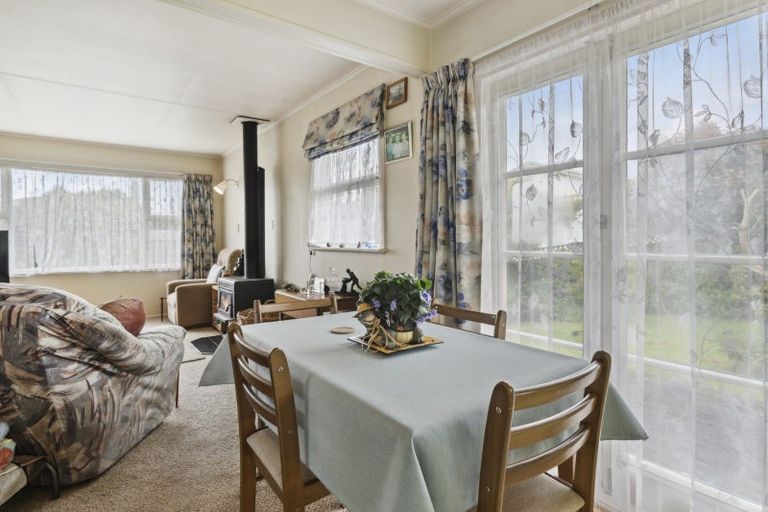 Photo of property in 12 Linley Place, Levin, 5510