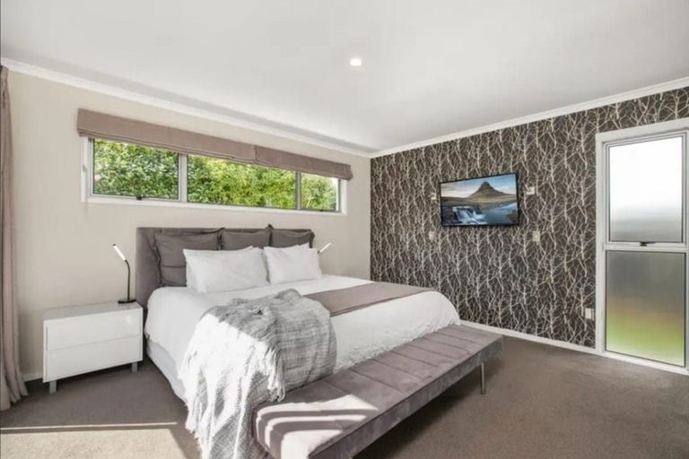 Photo of property in 4 Tatua Place, Conifer Grove, Takanini, 2112