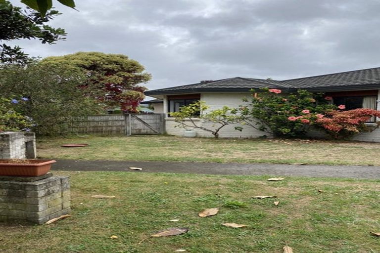 Photo of property in 22 Saint James Court, Paraparaumu, 5032