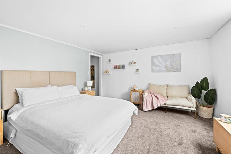 Photo of property in 29 Pukeko Place, Westshore, Napier, 4110