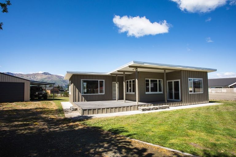 Photo of property in 23 Bell Street, Lake Hawea, Wanaka, 9382