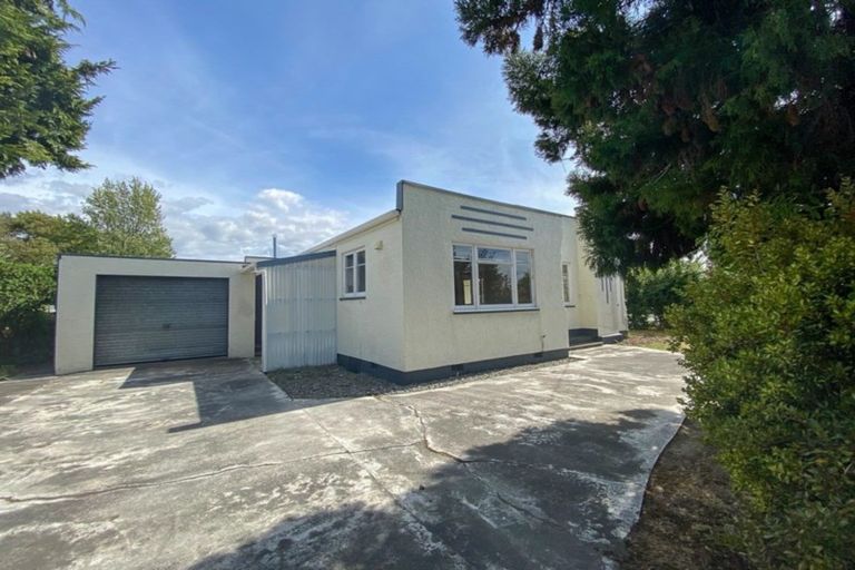 Photo of property in 229 High Street North, Carterton, 5713