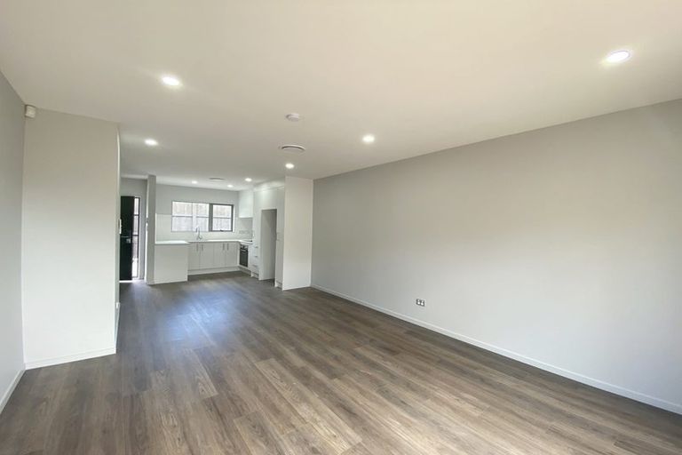Photo of property in 7d La Trobe Street, Pakuranga Heights, Auckland, 2010
