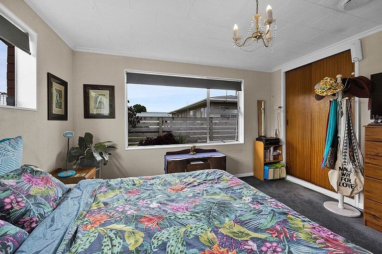 Photo of property in 26 High Street East, Waitara, 4320