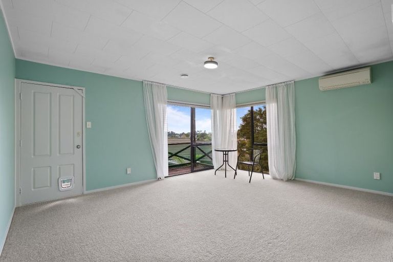 Photo of property in 60a Solar Road, Glen Eden, Auckland, 0602