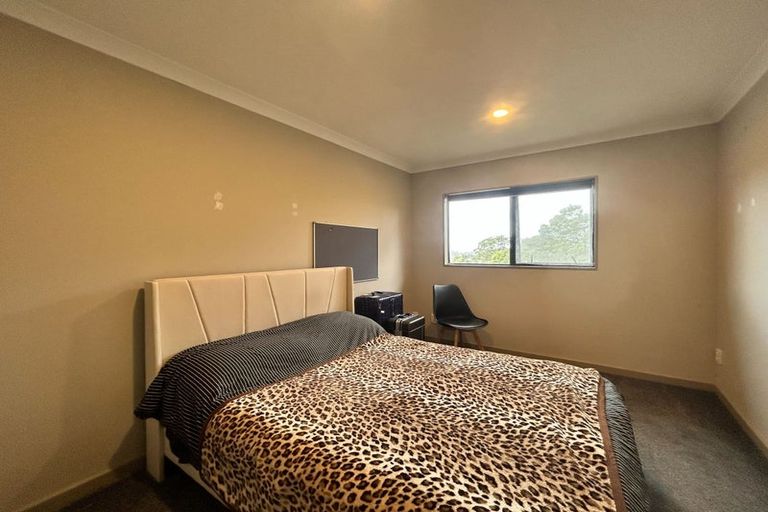Photo of property in 45 Helleur Road, Massey, Auckland, 0614