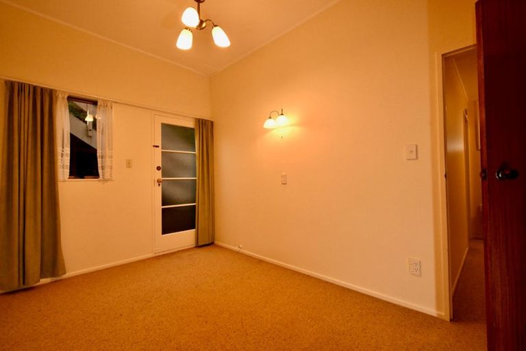 Photo of property in 16 Wilson Grove, Normandale, Lower Hutt, 5010