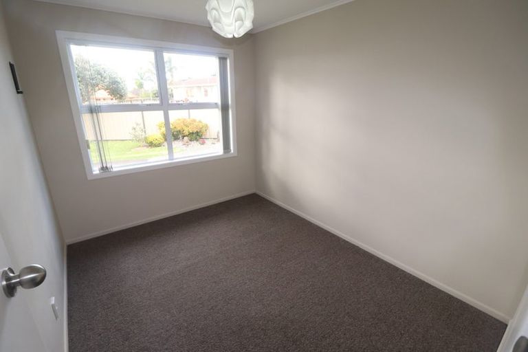 Photo of property in 81 Sturges Road, Henderson, Auckland, 0612