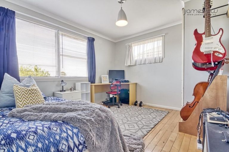 Photo of property in 42 Park Road, Glenfield, Auckland, 0629