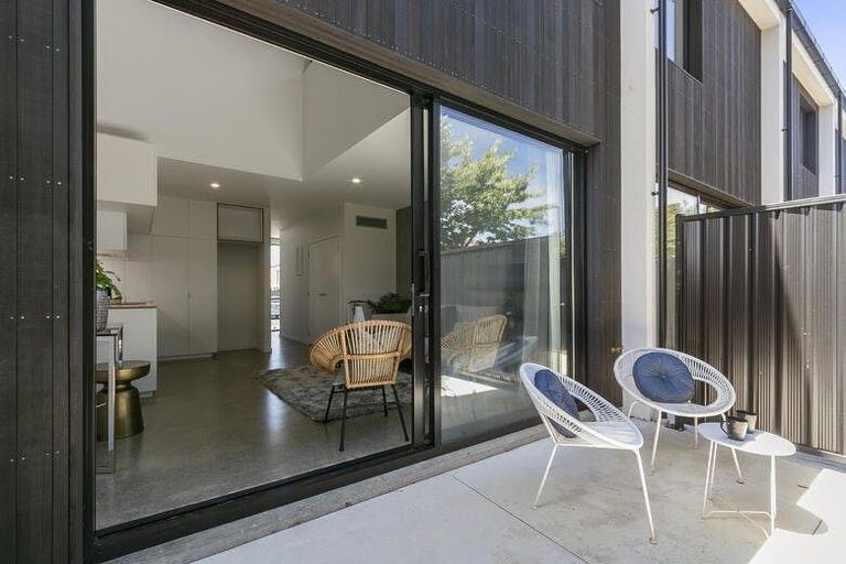 Photo of property in 7 Te Ara O Paetutu, Petone, Lower Hutt, 5012