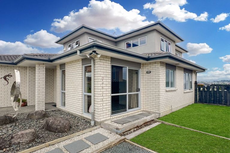 Photo of property in 36 Anchorite Way, Red Beach, 0932