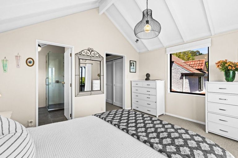 Photo of property in 12 Ritchie Place, Havelock North, 4130