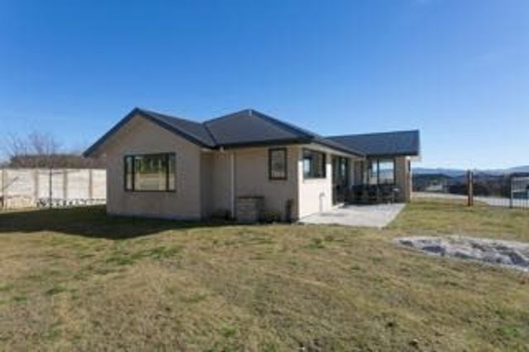 Photo of property in 21 Moa Lane, Richmond Heights, Taupo, 3330
