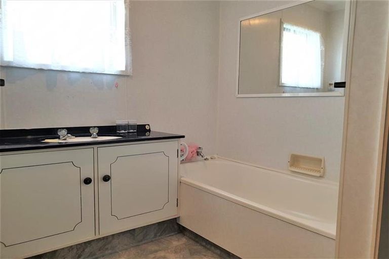 Photo of property in 3/187 Carrington Street, Lower Vogeltown, New Plymouth, 4310