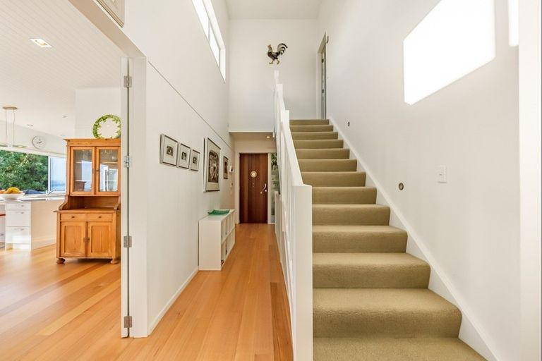 Photo of property in 29a Totara Street, Eastbourne, Lower Hutt, 5013