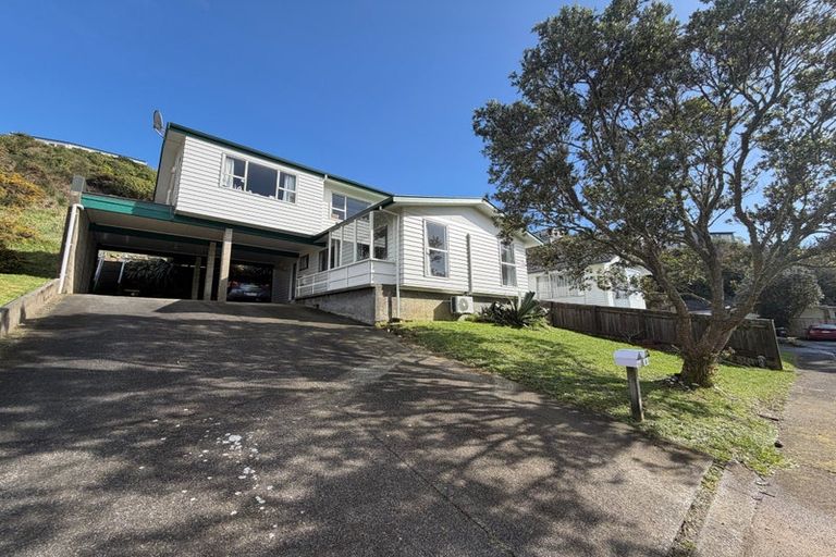 Photo of property in 5 Sita Way, Broadmeadows, Wellington, 6035