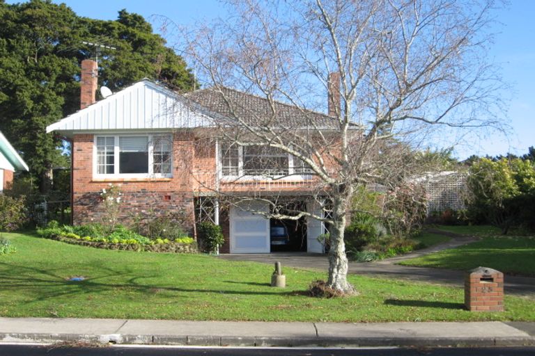 Photo of property in 25 Lawrence Crescent, Hillpark, Auckland, 2102