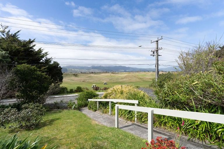 Photo of property in 89 Golf Road, Paraparaumu Beach, Paraparaumu, 5032