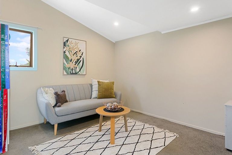 Photo of property in 2 Swift Place, Leamington, Cambridge, 3432