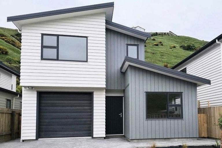 Photo of property in 69 Melksham Drive, Churton Park, Wellington, 6037