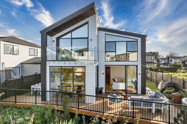 Photo of property in 39 Craigs Way, Hobsonville, Auckland, 0616