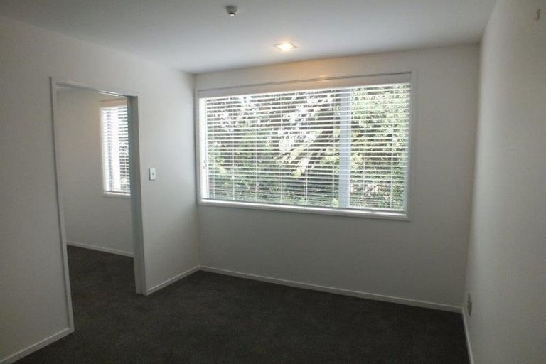 Photo of property in Shoal Haven Apartments, 212a/130 Anzac Street, Takapuna, Auckland, 0622