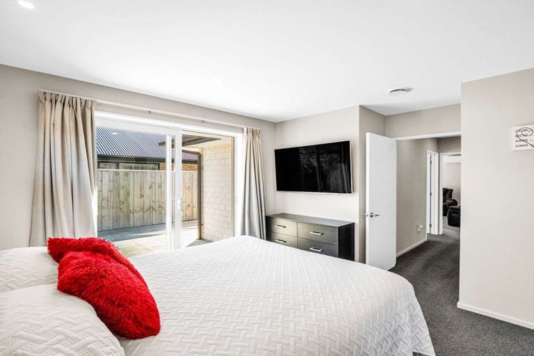 Photo of property in 37 Waituna Street, Pegasus, 7612