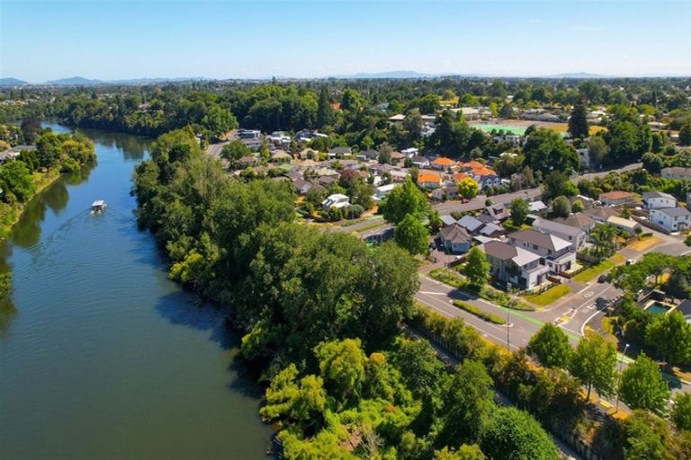 Photo of property in 1/64 Banbury Crescent, Fairfield, Hamilton, 3214